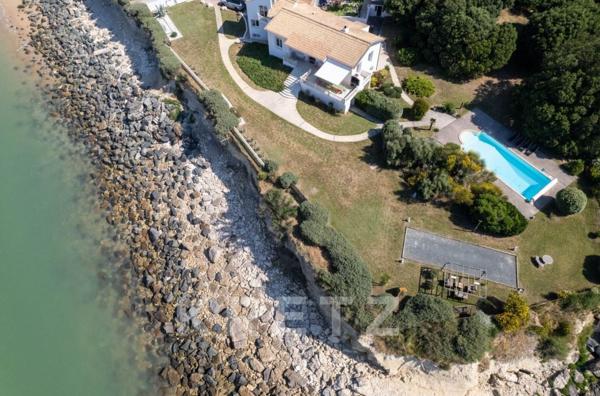 Propriété exceptionnelle entièrement rénovée de 7 chambres avec vue mer