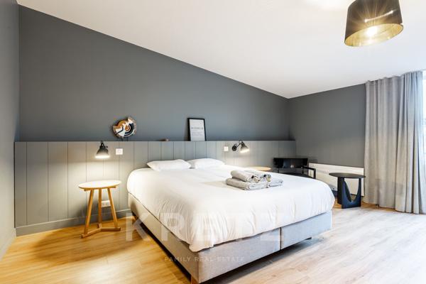 Propriété exceptionnelle entièrement rénovée de 7 chambres avec vue mer