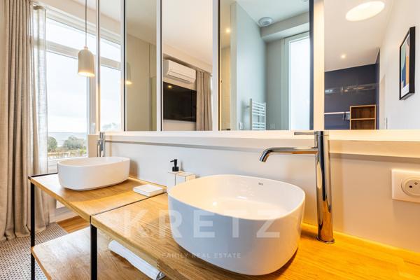 Propriété exceptionnelle entièrement rénovée de 7 chambres avec vue mer