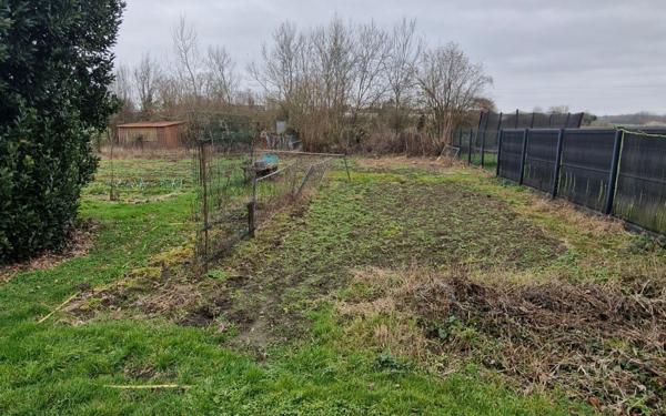 Terrain à vendre    Étricourt-Manancourt