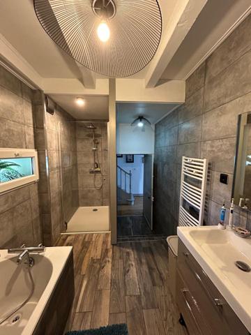 Maison 8 pièces Vérines 170 m2, Verines 17540