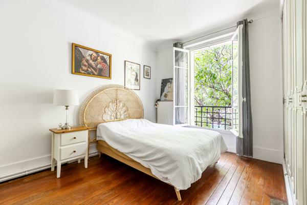 Belle meulière au calme, non mitoyenne, sans vis à vis et avec magnifique jardin.