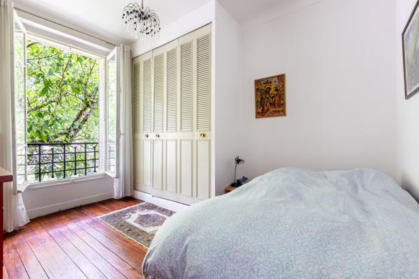 Belle meulière au calme, non mitoyenne, sans vis à vis et avec magnifique jardin.