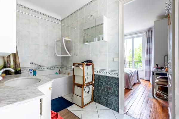 Belle meulière au calme, non mitoyenne, sans vis à vis et avec magnifique jardin.