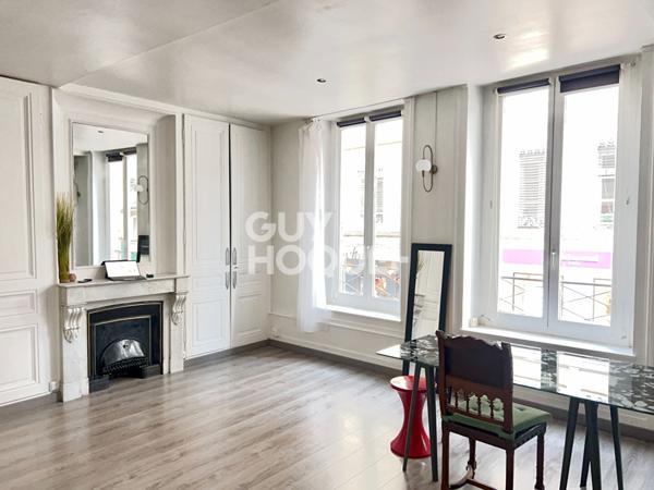 Joli T2 rénové 46 m2 Grande rue de la Croix Rousse