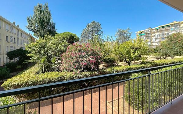 Appartement à vendre    4 pièces • 73 m2 Fréjus