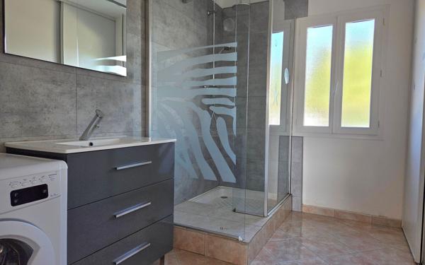 Maison à vendre    4 pièces •  Port-des-Barques