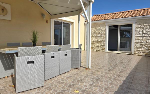 Maison à vendre    4 pièces •  Port-des-Barques