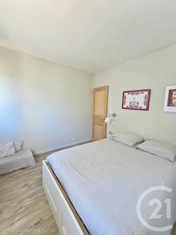 Maison à vendre  6 pièces - 146 m 2   ALLAUCH  - 13