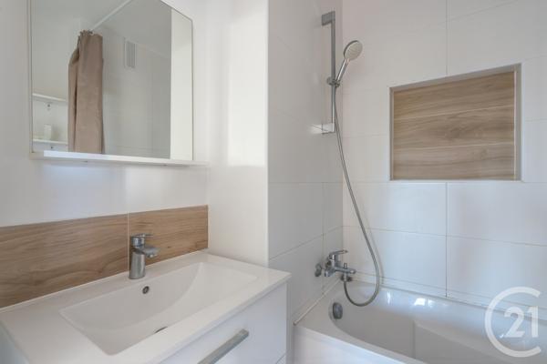 Appartement F3 à vendre  3 pièces - 43 m2 ST MAUR DES FOSSES - 94