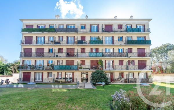 Appartement F3 à vendre  3 pièces - 43 m2 ST MAUR DES FOSSES - 94
