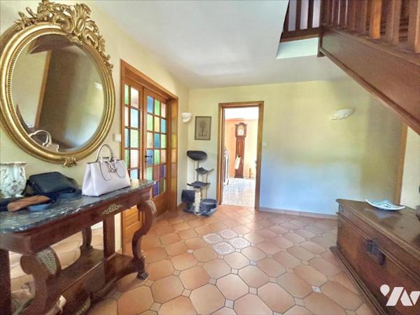 Coup de cœur  assuré pour cette maison de caractère en parfait état!