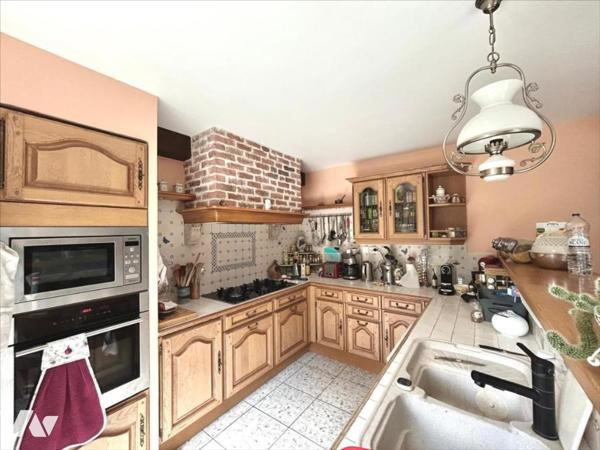 Coup de cœur  assuré pour cette maison de caractère en parfait état!