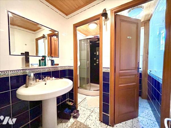 Coup de cœur  assuré pour cette maison de caractère en parfait état!