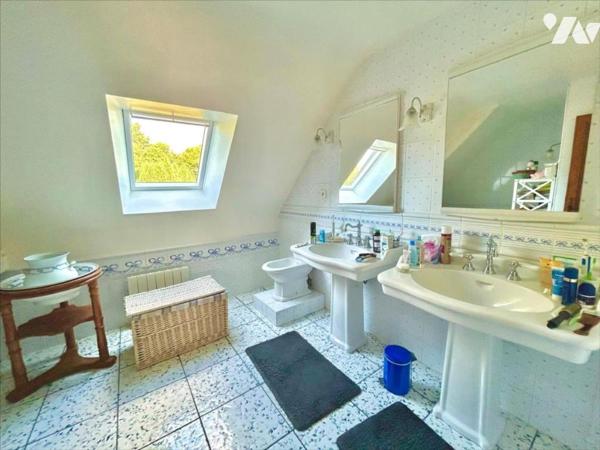 Coup de cœur  assuré pour cette maison de caractère en parfait état!