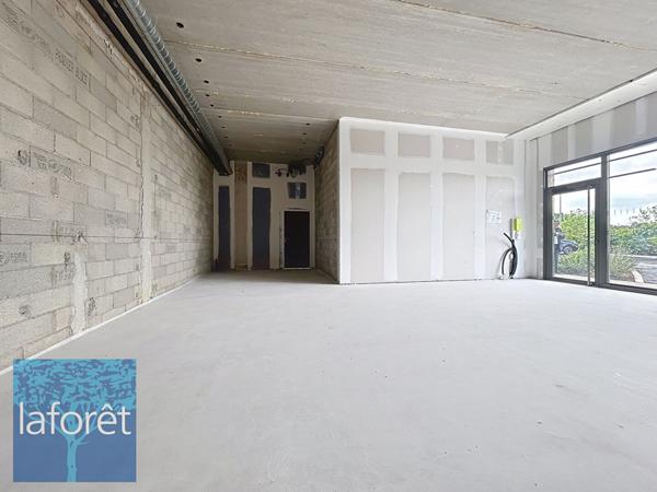 Achat local commercial Lambesc - 65 m² - 210 000 €