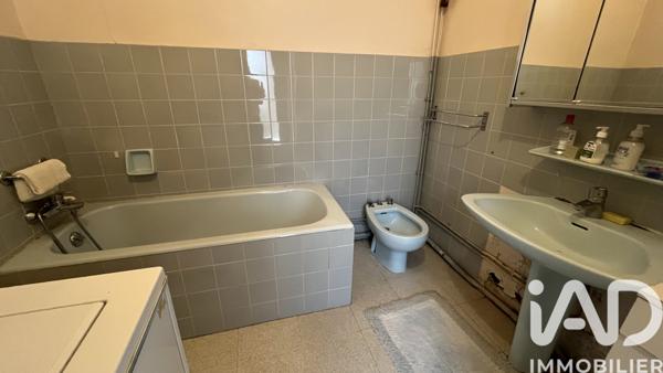 Appartement à vendre 4 pièces 125 m² Nîmes