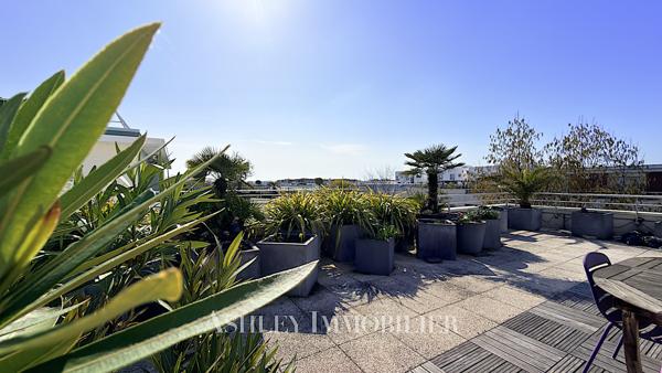 À VENDRE - APPARTEMENT DE STANDING DERNIER ÉTAGE AVEC TERRASSE PANORAMIQUE - QUARTIER MEDIATHEQUE LA ROCHELLE