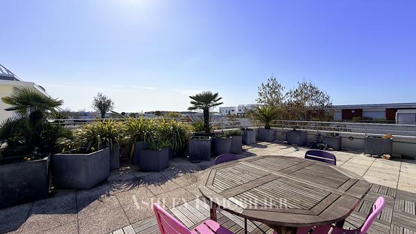 À VENDRE - APPARTEMENT DE STANDING DERNIER ÉTAGE AVEC TERRASSE PANORAMIQUE - QUARTIER MEDIATHEQUE LA ROCHELLE