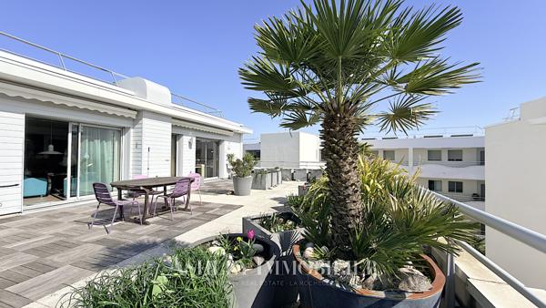 À VENDRE - APPARTEMENT DE STANDING DERNIER ÉTAGE AVEC TERRASSE PANORAMIQUE - QUARTIER MEDIATHEQUE LA ROCHELLE