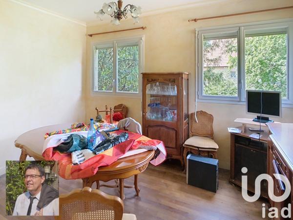 Maison traditionnelle 6 pièces de 94 m² à Crosne (91560)