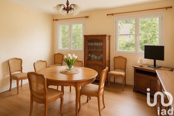 Maison traditionnelle 6 pièces de 94 m² à Crosne (91560)