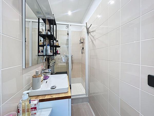 Appartement Suresnes 3 pièce(s) 50 m2