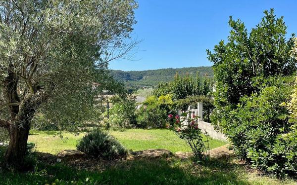 Maison à vendre    6 pièces •  Saint-Paul-Trois-Châteaux