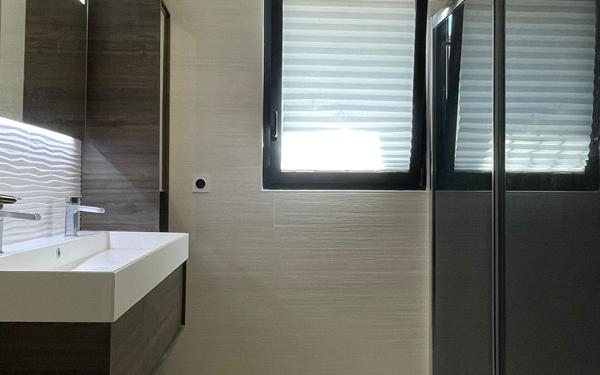 Maison à vendre    6 pièces •  Saint-Paul-Trois-Châteaux