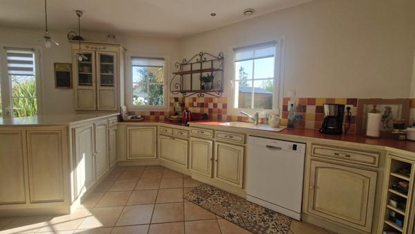 Maison - 7 pièces - 202 m²