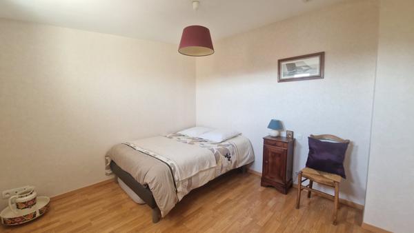 Maison - 7 pièces - 202 m²