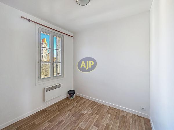 Appartement à louer Rochefort : 2 pièces, 44m² avec 1 chambre(s) à 595€ - AJP Immobilier Rochefort