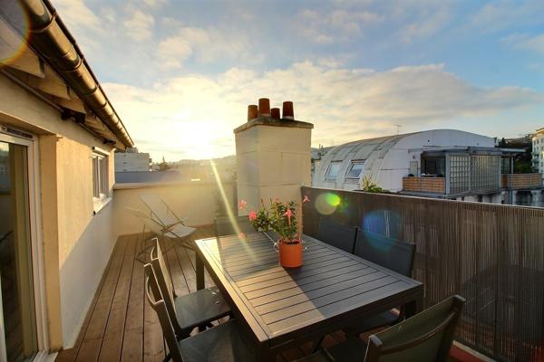 BELLE NOUVEAUTE-F2 Meublé Suresnes Limite PUTEAUX-24.50m²