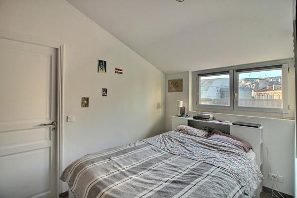 BELLE NOUVEAUTE-F2 Meublé Suresnes Limite PUTEAUX-24.50m²