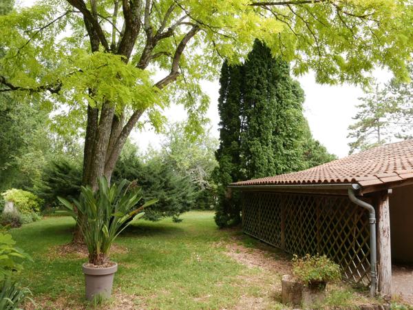 Ribérac (24600) LA CAMPAGNE AUX PORTES DE LA VILLE