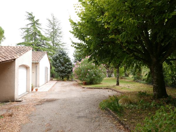 Ribérac (24600) LA CAMPAGNE AUX PORTES DE LA VILLE