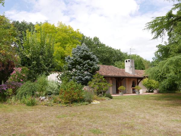 Ribérac (24600) LA CAMPAGNE AUX PORTES DE LA VILLE