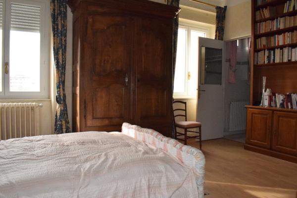 DANS CASTRES, APPARTEMENT DE STANDING AU DERNIER ETAGE