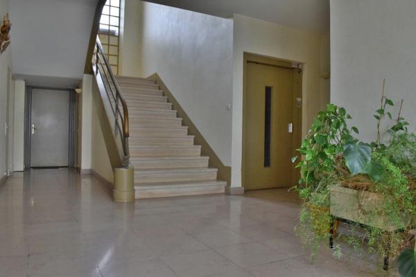 DANS CASTRES, APPARTEMENT DE STANDING AU DERNIER ETAGE