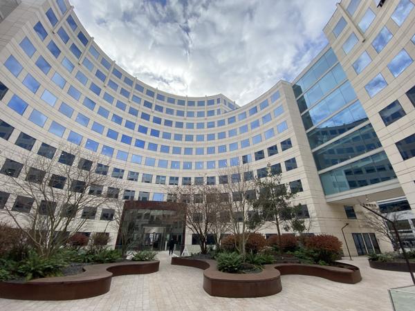 Bureau à louer Levallois-Perret terrasse aménagée et accès immédiat métro