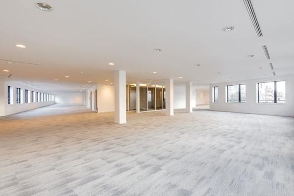 Bureau à louer Levallois-Perret terrasse aménagée et accès immédiat métro