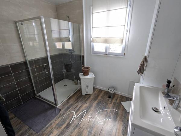 Immeuble à vendre 6 pièces de 240 m²
