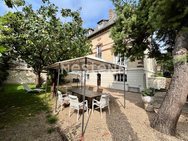 Maison de maître sur la commune d'Auvers-sur-Oise - 185 m² 5 chambres