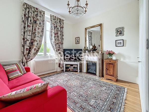 Maison de maître sur la commune d'Auvers-sur-Oise - 185 m² 5 chambres