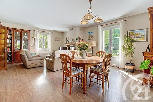 Maison à vendre  5 pièces - 126,50 m2 ROBION - 84