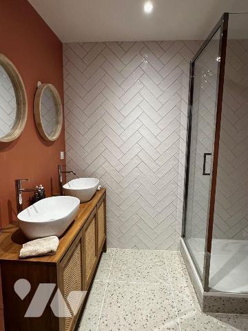 Appartement à Vendre à Capbreton, Landes (40)
Très bel appartement NEUF en duplex situé à l'ét...