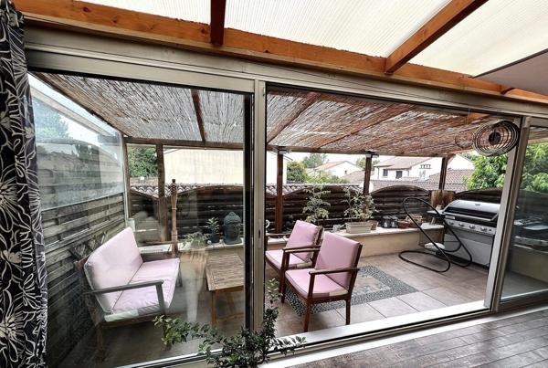 Maison de ville avec terrasse au calme – Mâcon