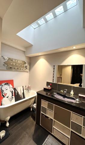 Maison de ville avec terrasse au calme – Mâcon