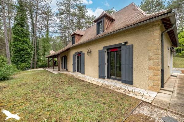 Maison à vendre 359 040 € Trélissac 6 p 158 m² DPE D