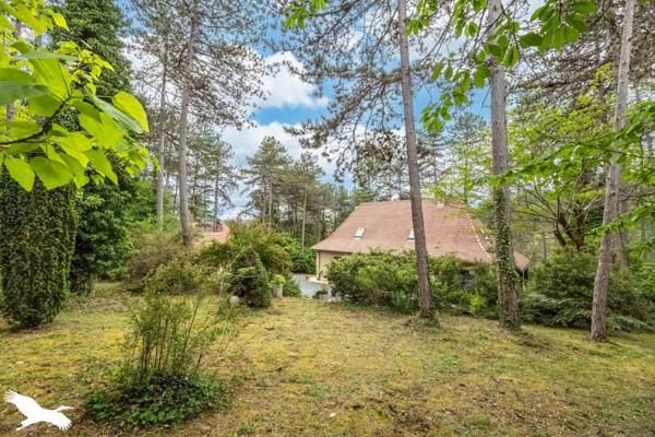 Maison à vendre 359 040 € Trélissac 6 p 158 m² DPE D
